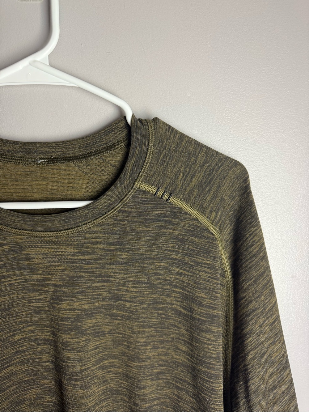 Lululemon Metal Vent Tech Short Sleeve Shirt Mens SZ L Heathered Green Athletic